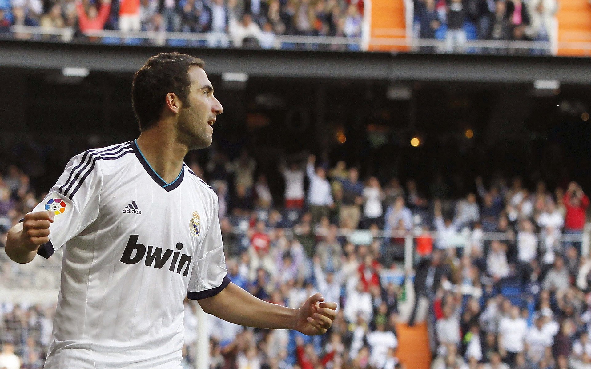 足球商业价值持续上升